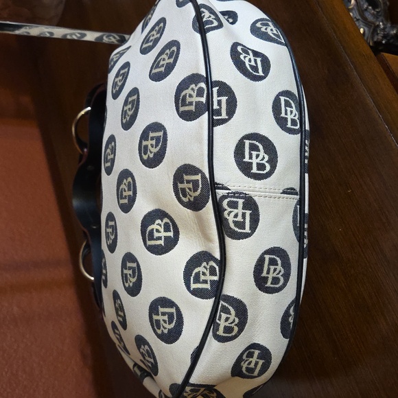 Dooney & Bourke Circle Hobo Bag NWOT - Picture 6 of 16